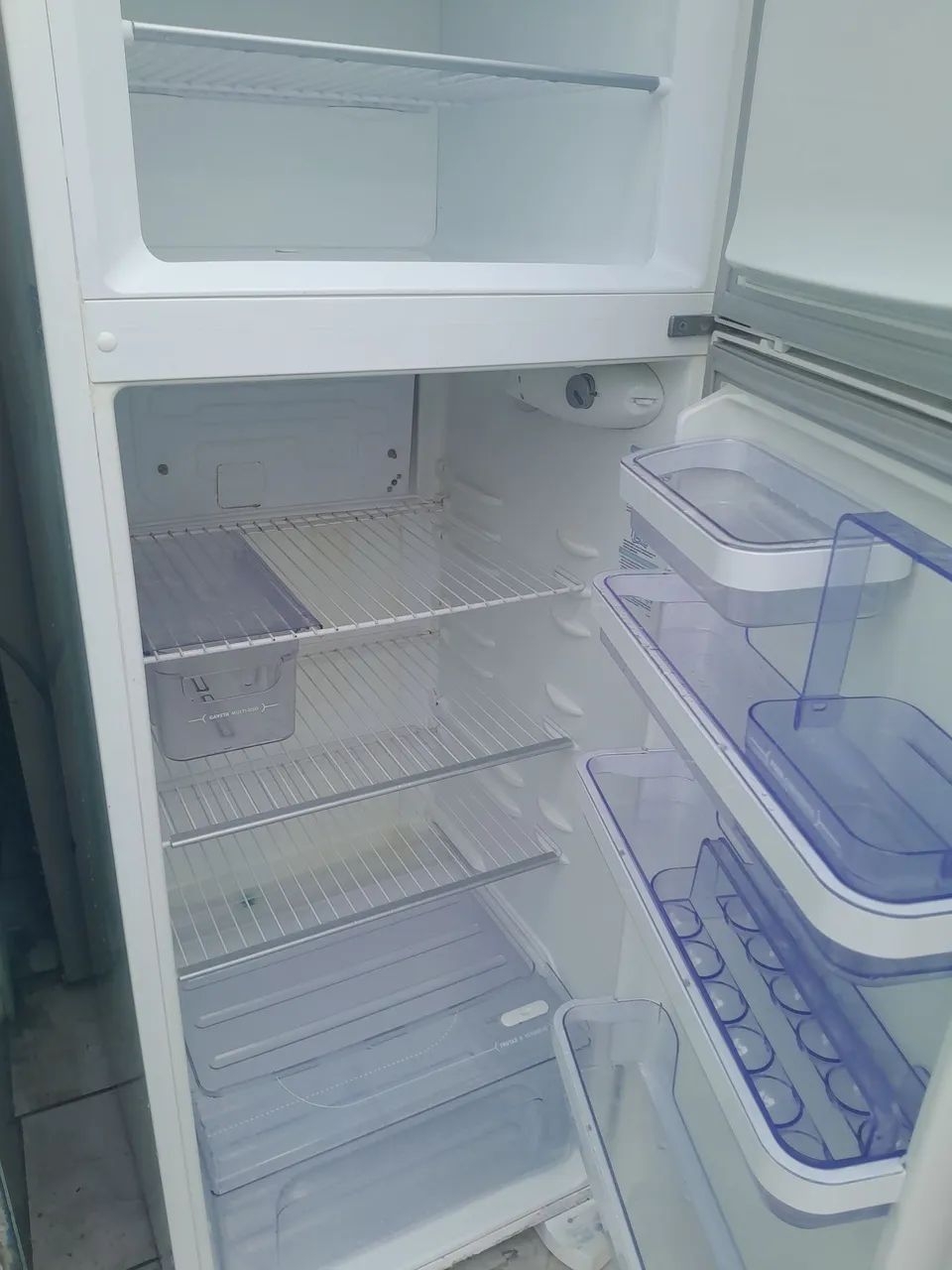 Geladeira  Electrolux  - Foto 6