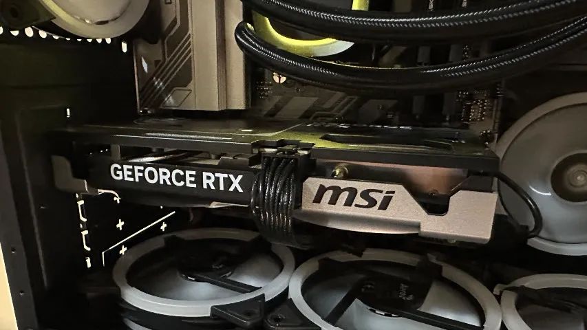 Placa de Vídeo Nvidia Geforce RTX 5060TI 08GB - Foto 2