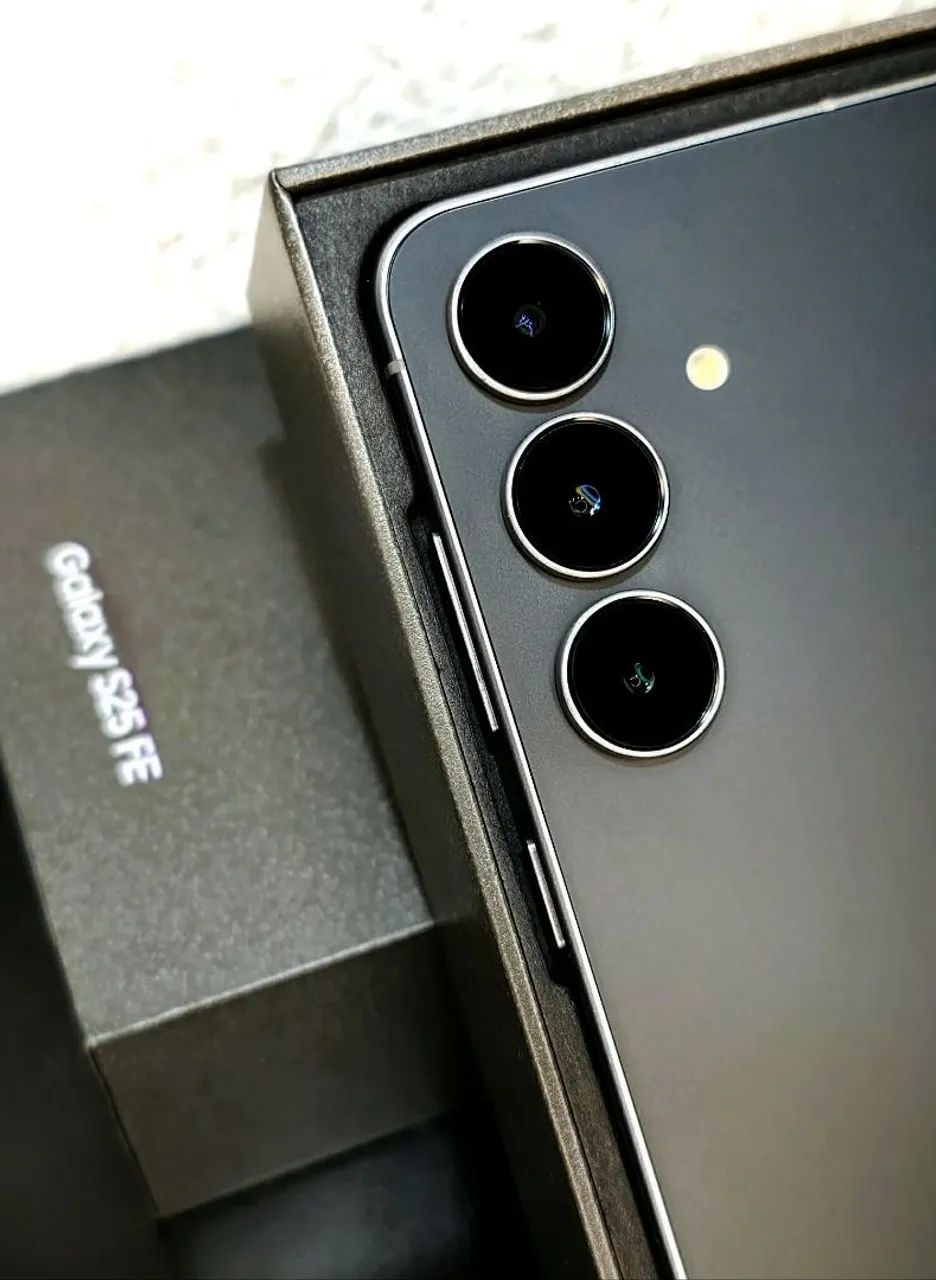 S25 FE 5G 256GB ZERO NOS PLÁSTICOS! - Foto 2