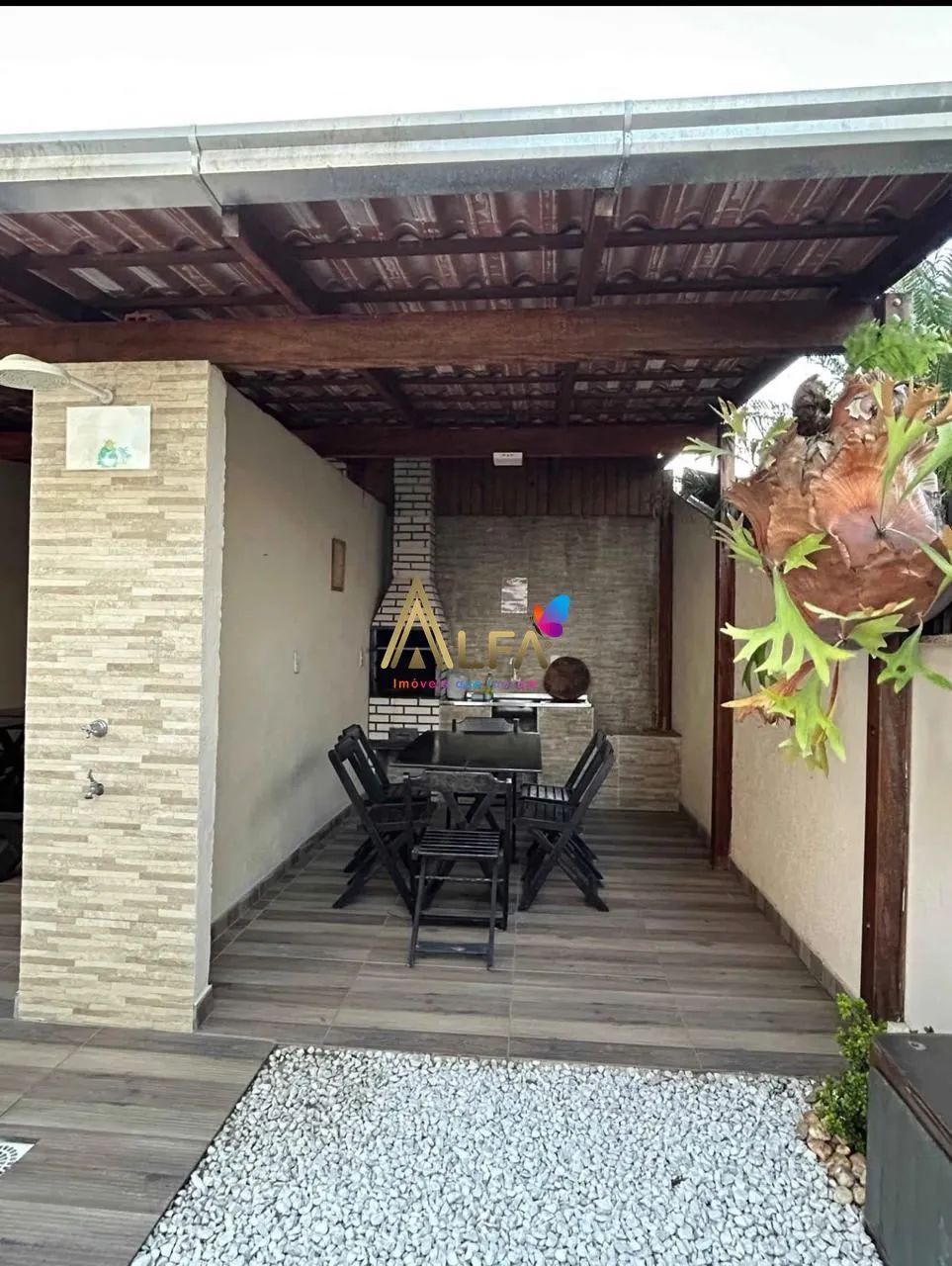 Prédio Triplex com 3 Apartamentos Mobiliados a 200m da Praia em Penha - Foto 4