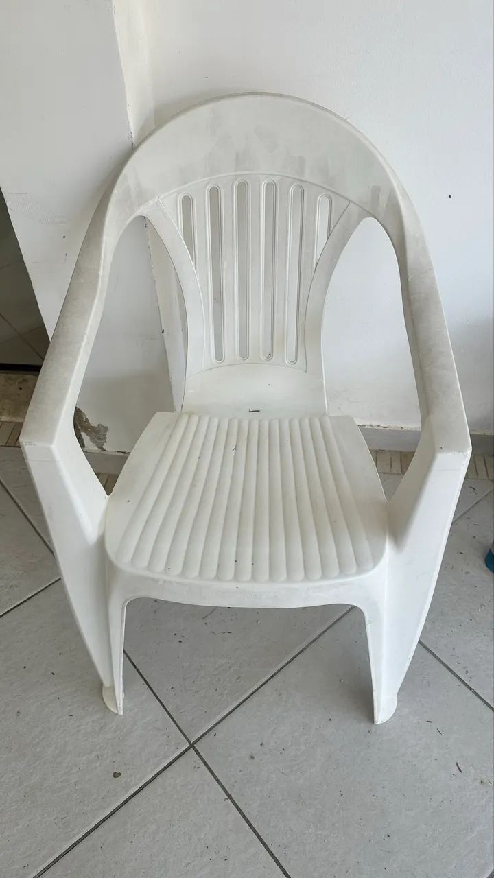 Cadeira plástica  - Foto 3