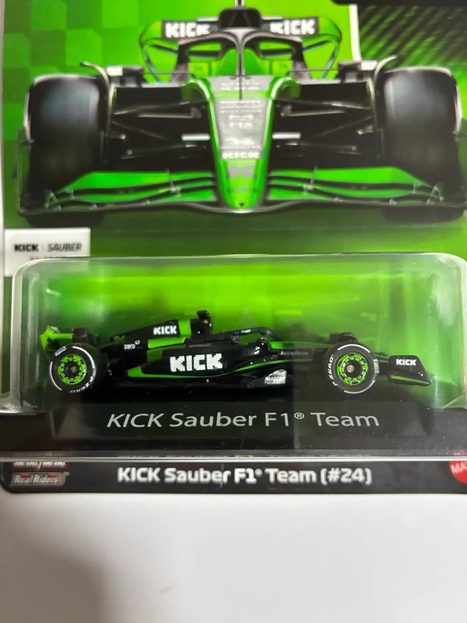 Hot Wheels Premium F1 Kick Sauber #24 2024 - Foto 2