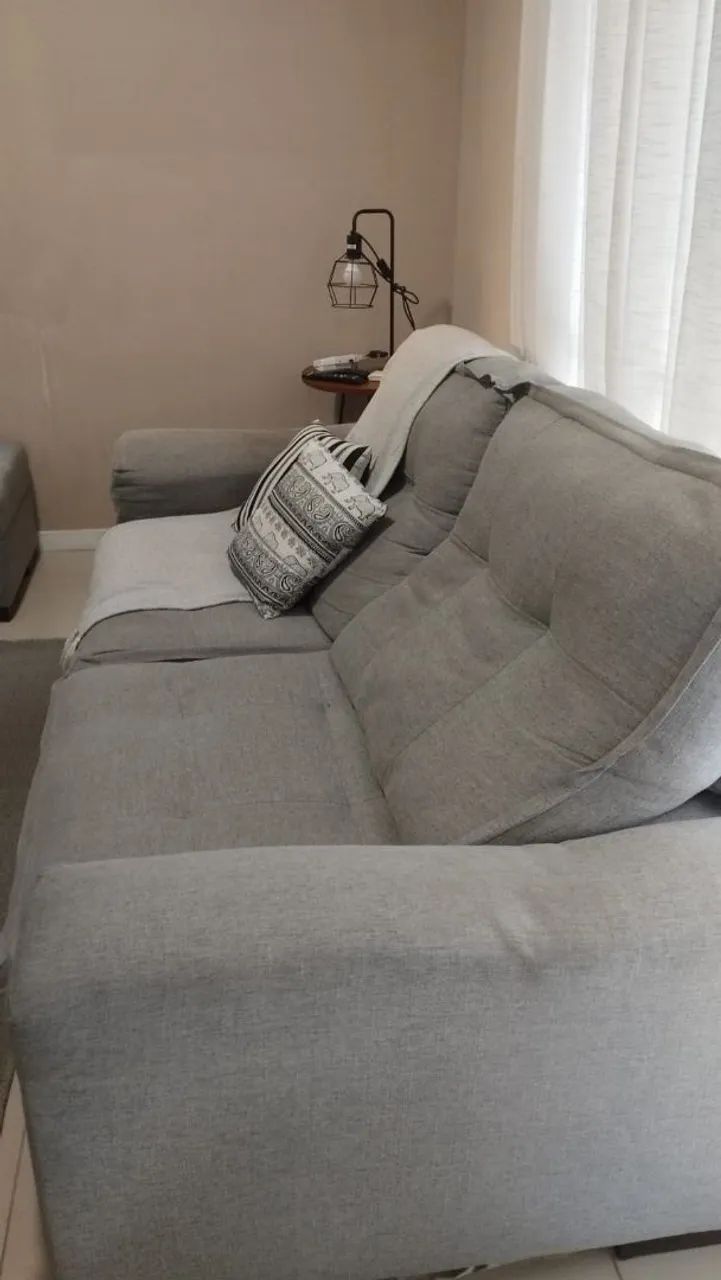 Vendo Sofá 3 lugares.  - Foto 3