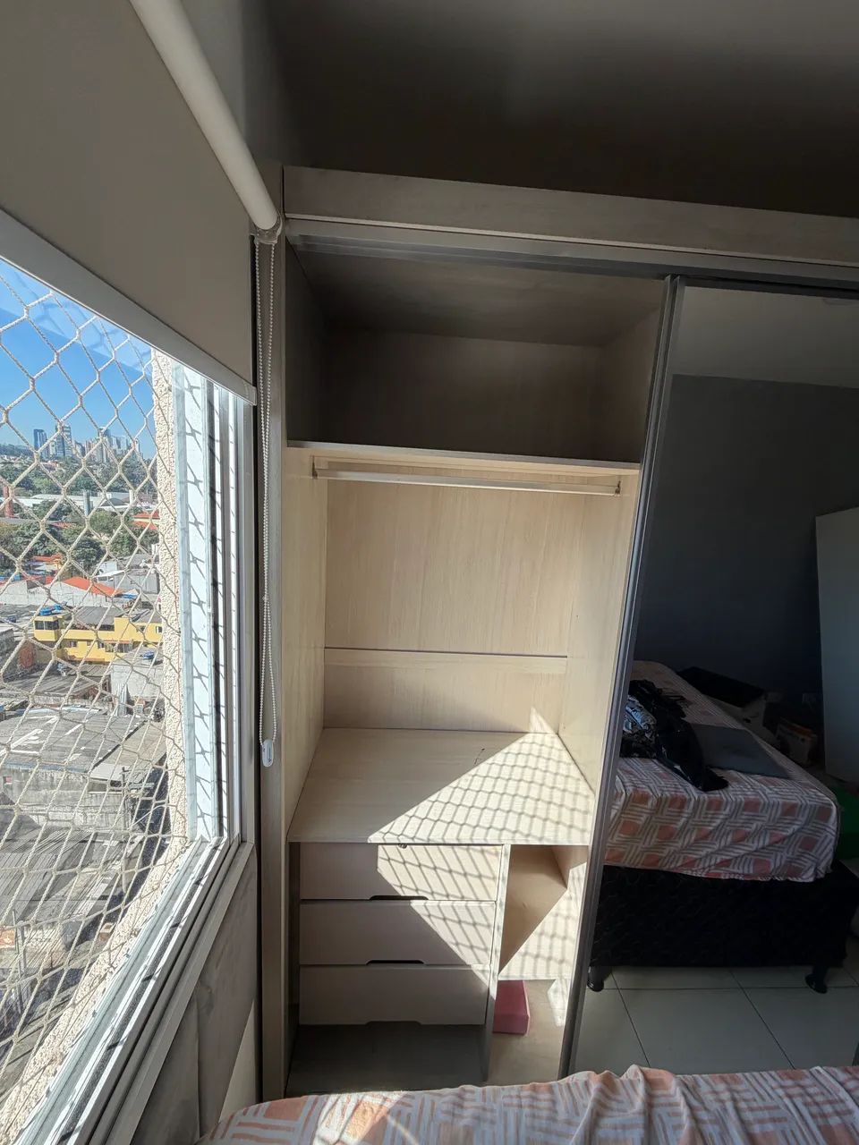 Guarda roupa com espelho  - Foto 2
