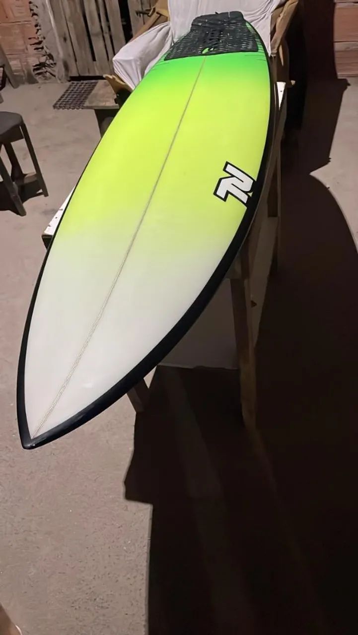 Vendo ou troco Prancha de surf 6'0