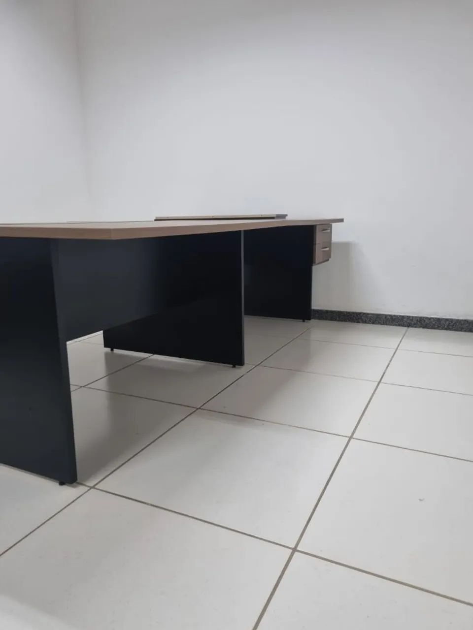 Mesa e armário de escritório  - Foto 5