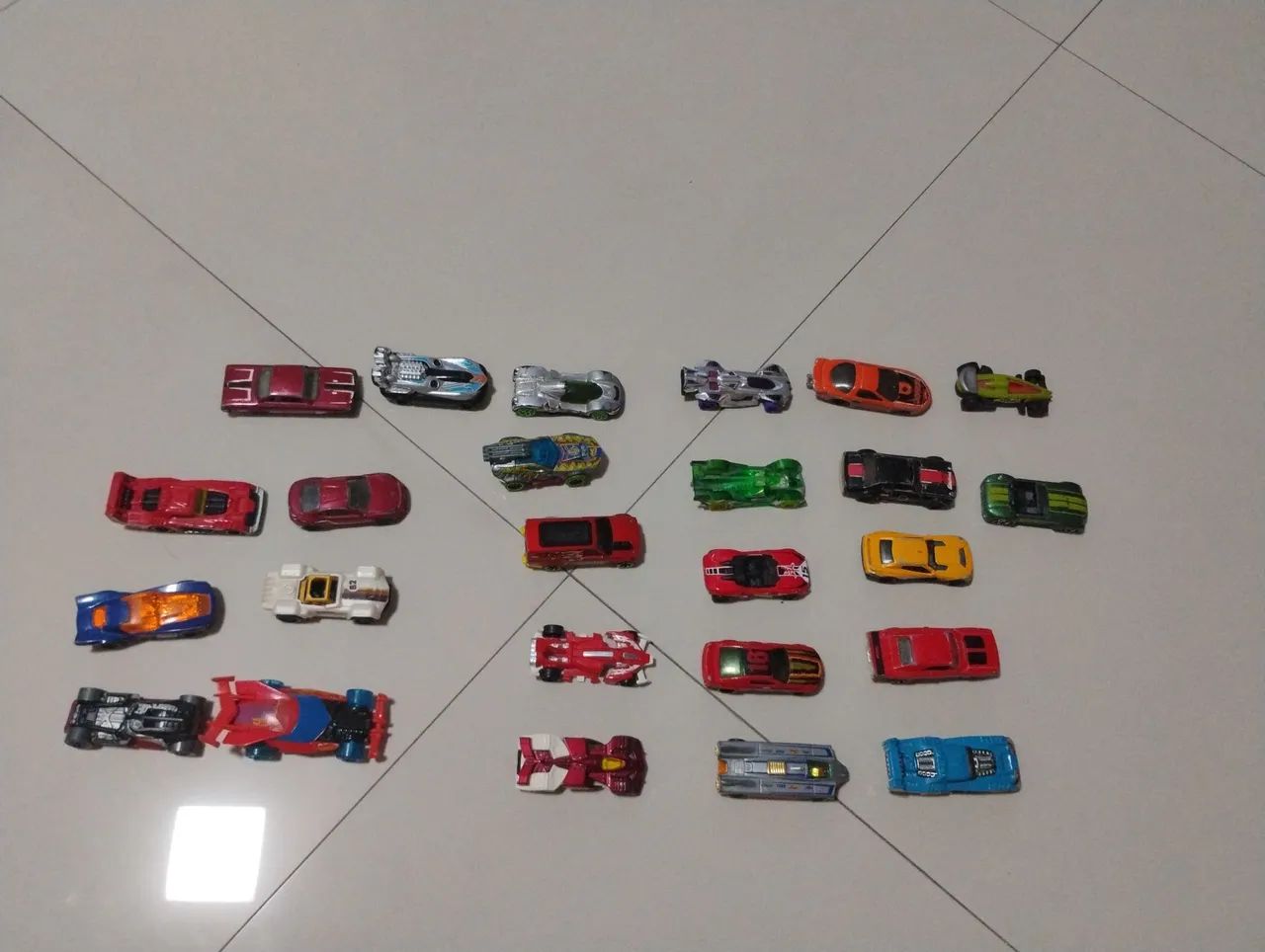 Carrinhos  Hotwheels  cada 