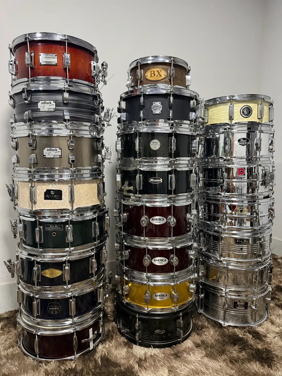 Caixas, Ferragens, Shell Pack e Pratos de Baterias  - Foto 2