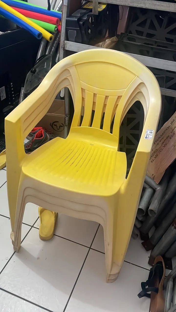 Cadeira plásticas 