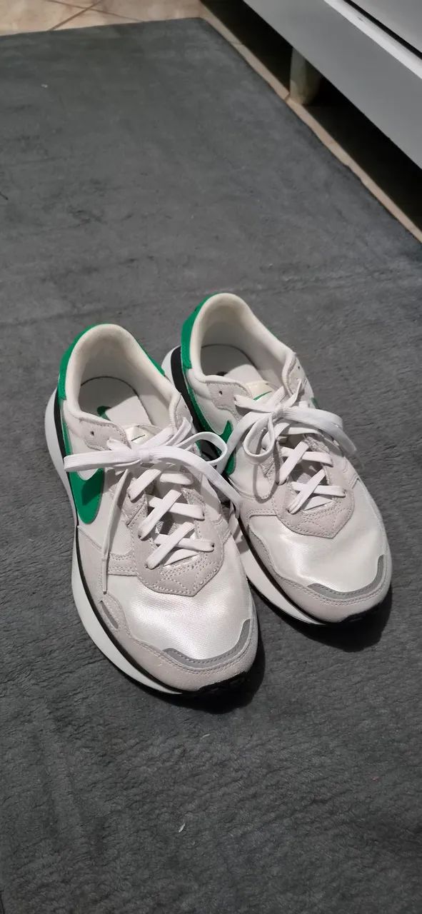 Nike Phoenix Waffle 40