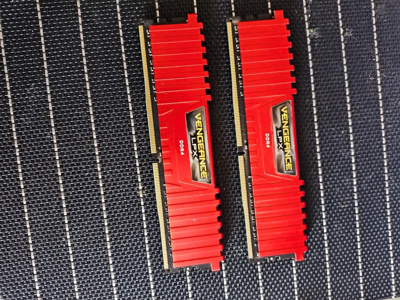 Memória Ram Vengeance LPX DDR4 4GB 