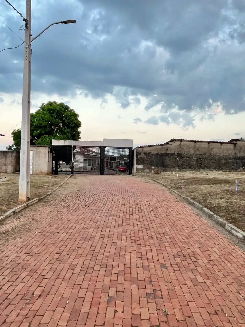 VENDO LOTE EM CONDOMÍNIO FECHADO - CONJUNTO UNIVERSITÁRIO - Foto 3