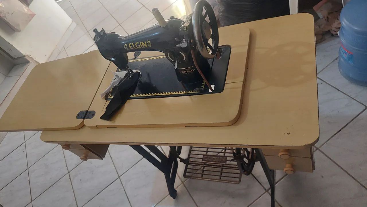 MAQUINA DE COSTURA  - Foto 2