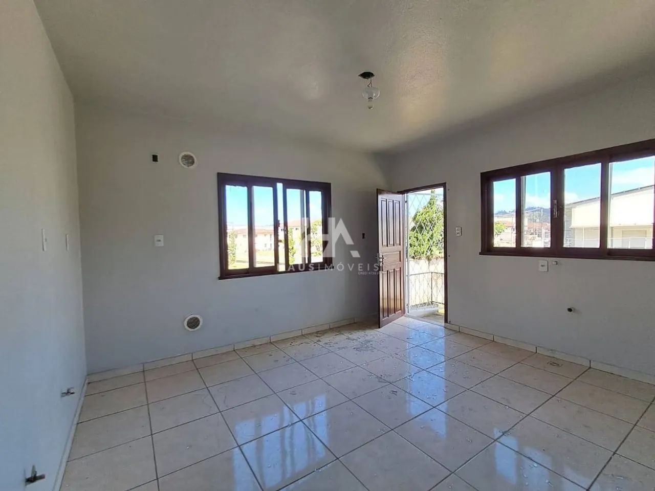 Apartamento para alugar no Centro com 65 m² e 3 dormitórios/quartos disponíveis.