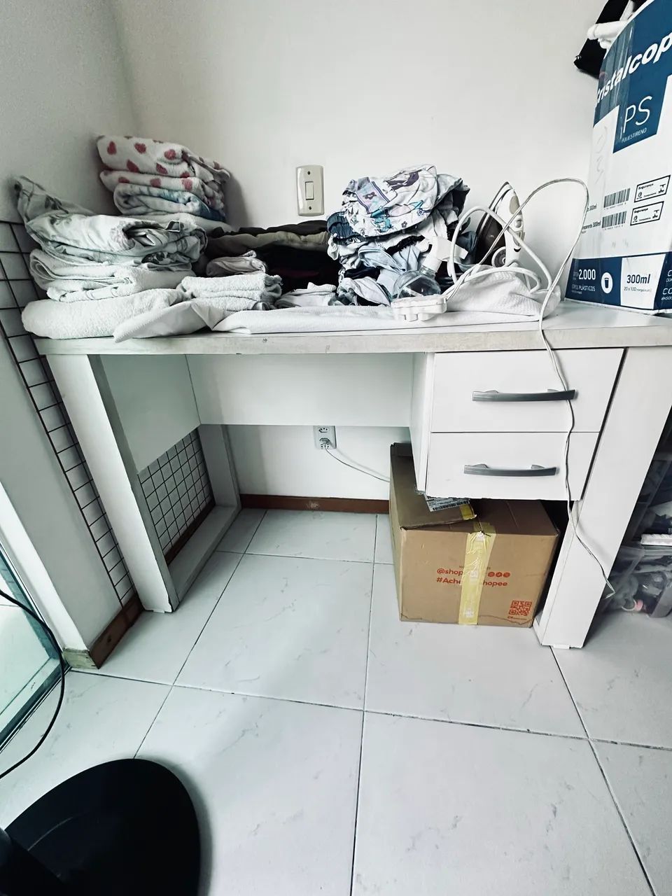 Mesa para escritório com duas gavetas  - Foto 2