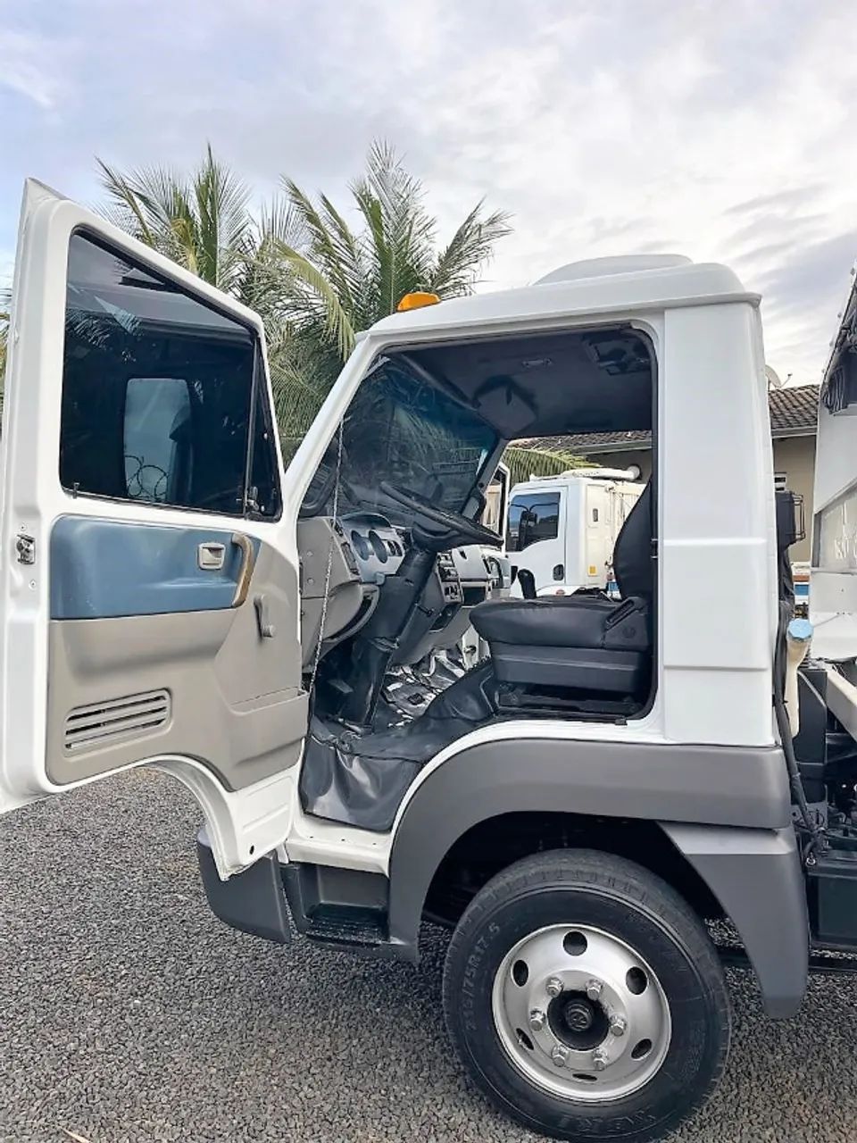 Guincho volkswagen 8.150 delivery plus ano 2012 equipado com plataforma em bom estado.. - Foto 8