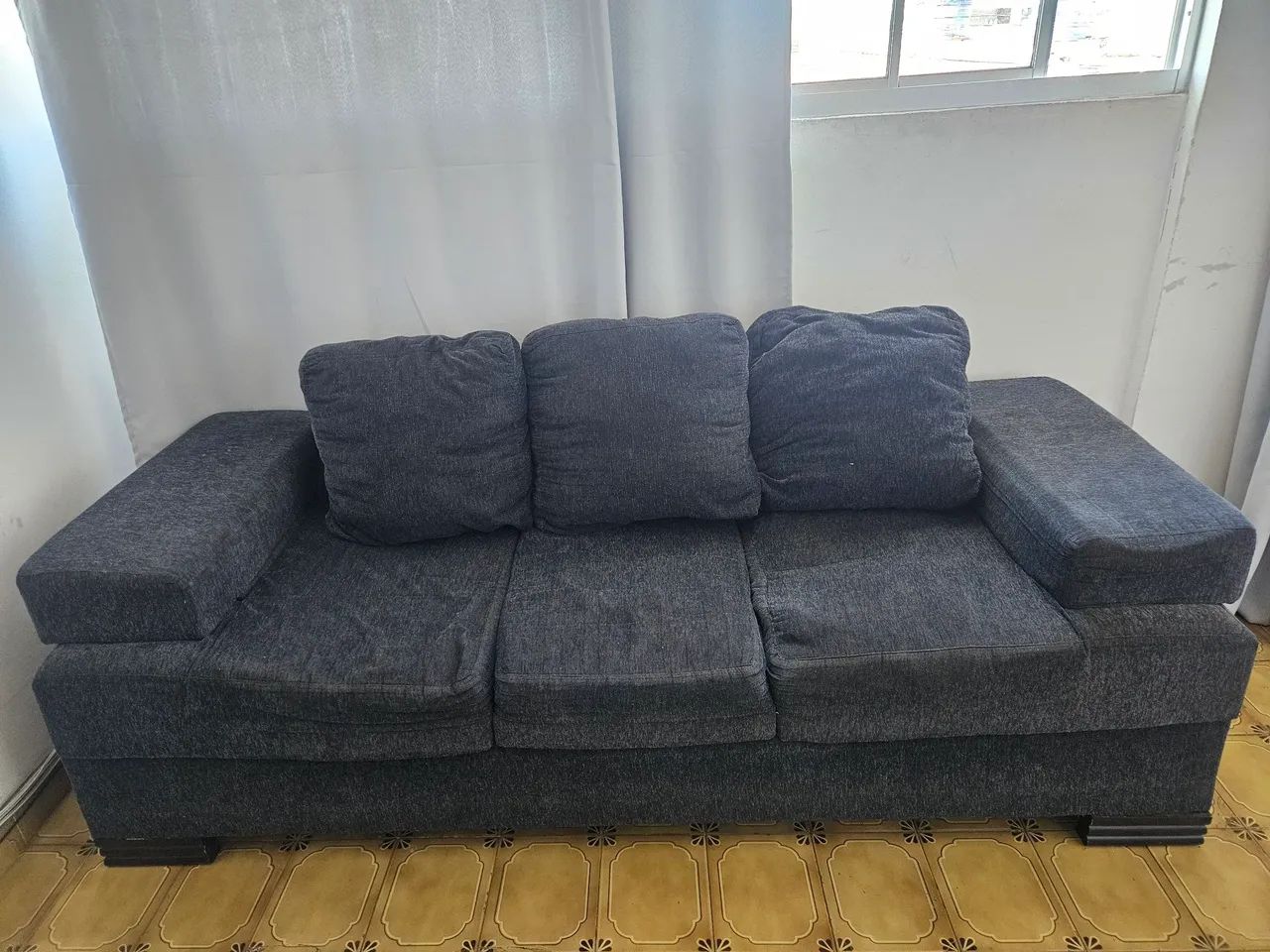 Sofá de 3 lugares 