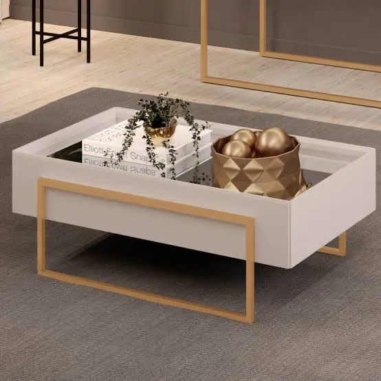 Mesa de centro com espelho no tampo