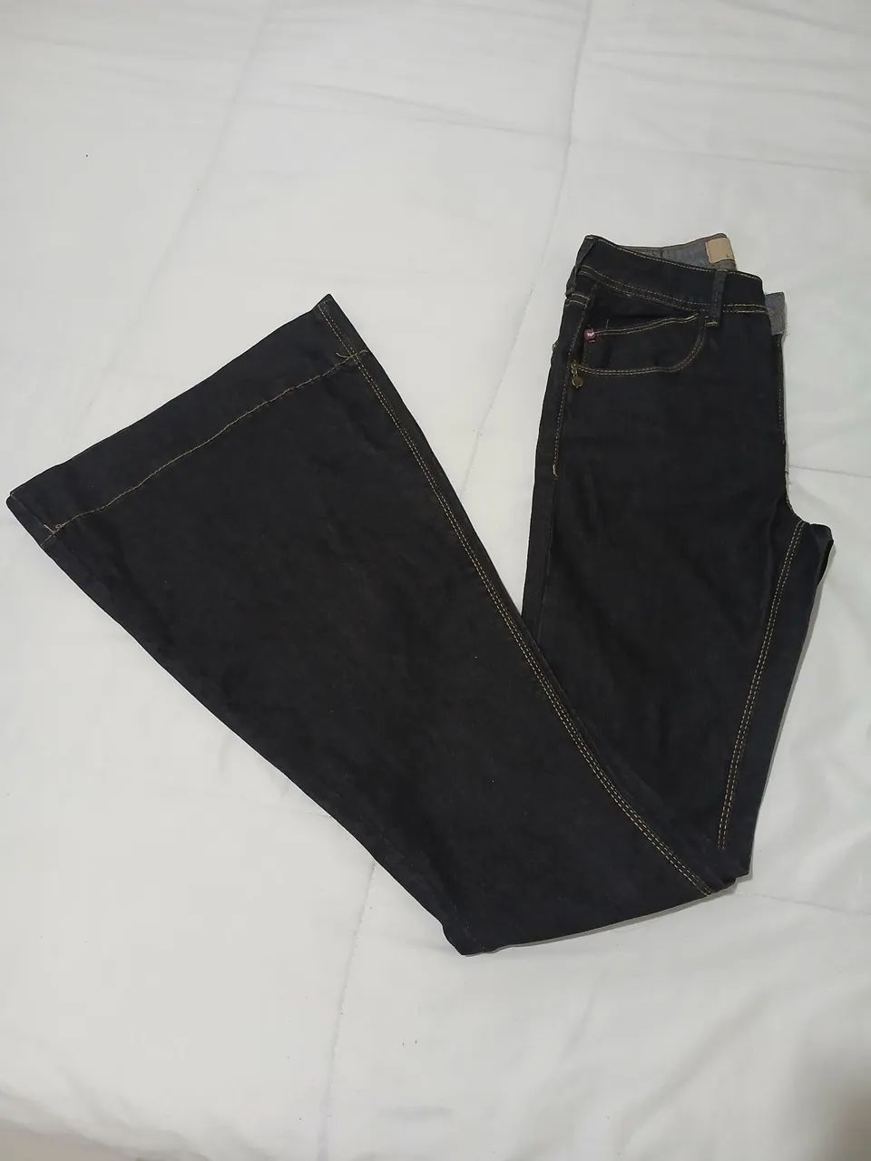 Calça jeans flare número 34 