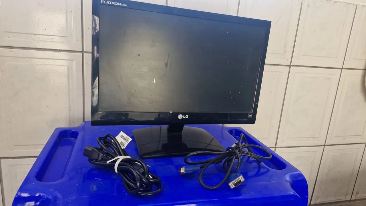 LG Flatron E1941C