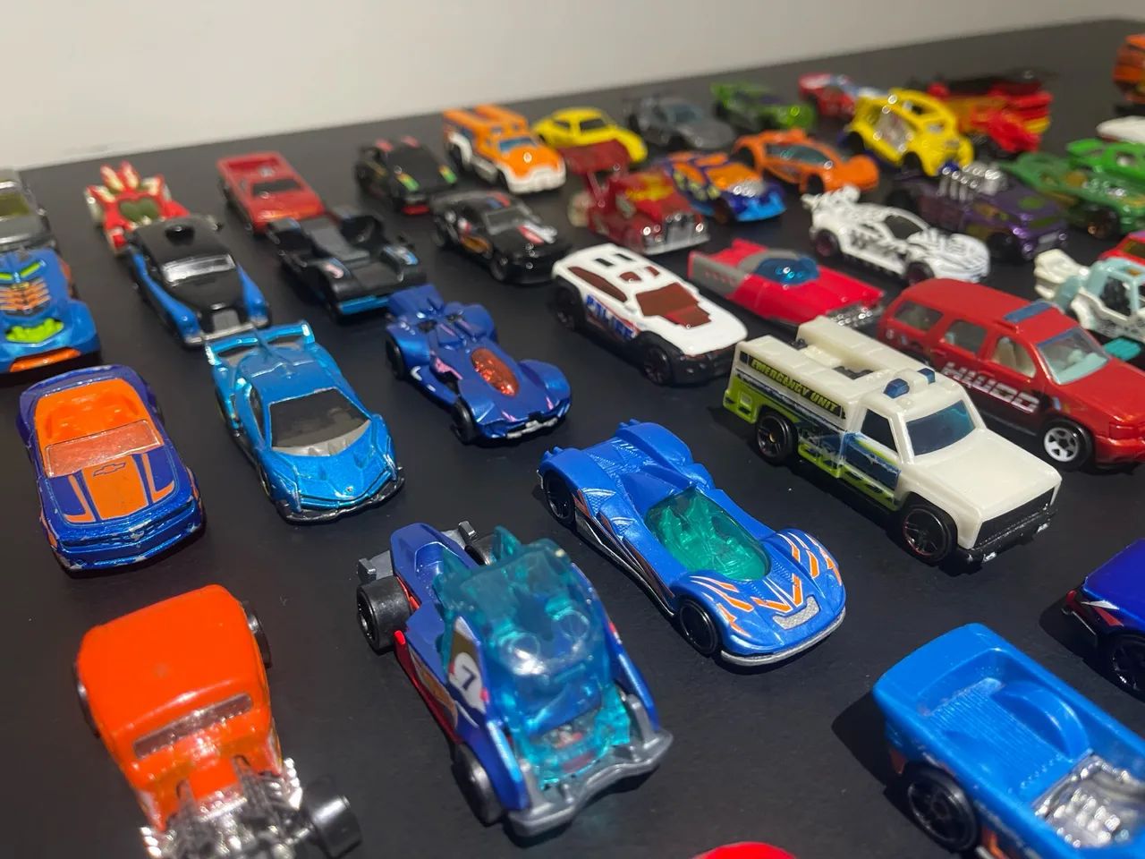Coleção hot wheels diversos modelos  - Foto 5