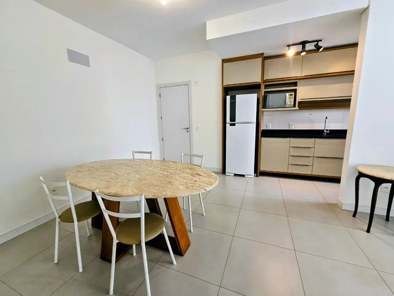 Imóvel para venda com 2 quartos e 2 vagas de garagem na Carvoeira - Florianópolis - SC - Foto 5