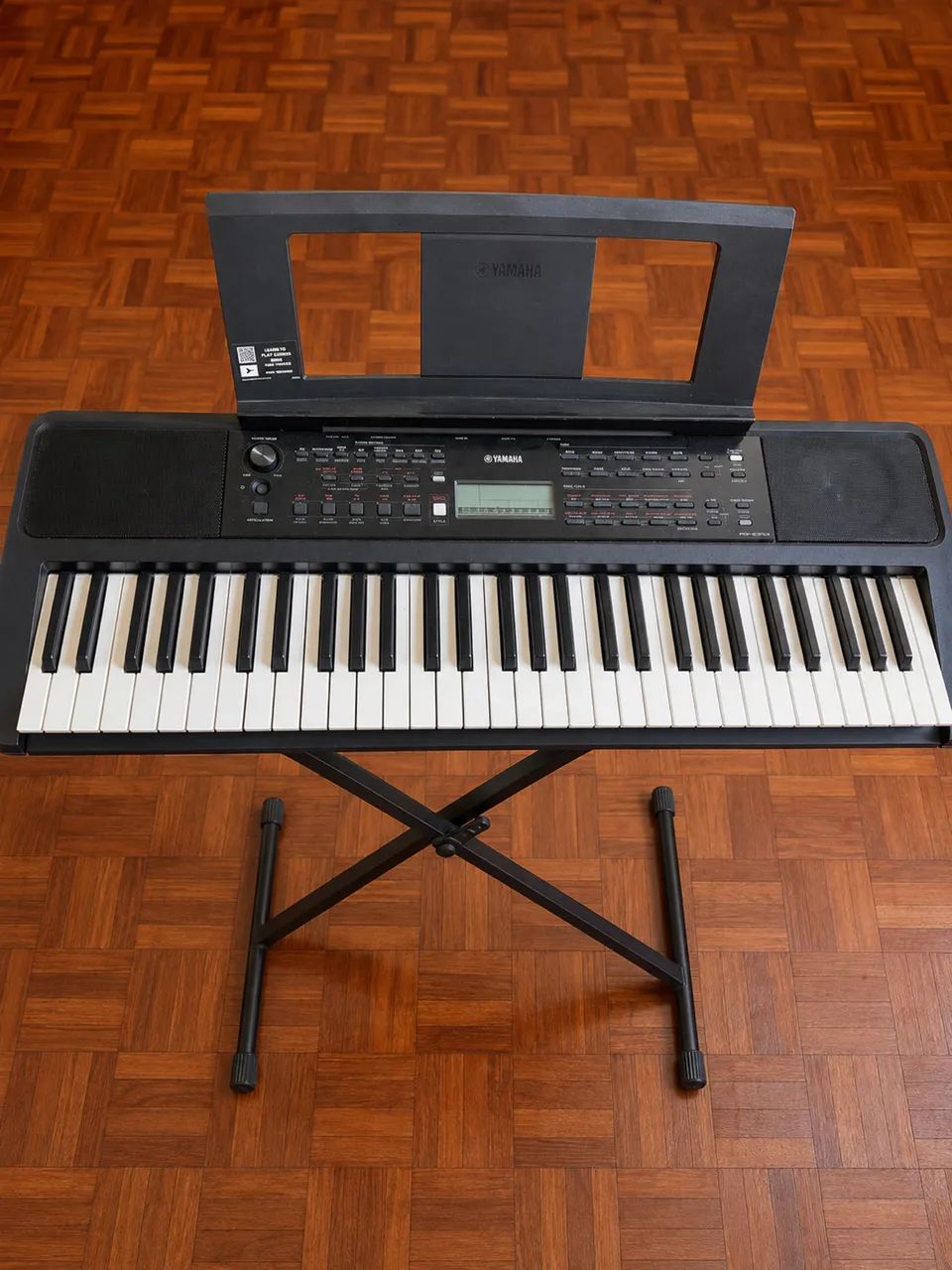 Teclado Yamaha PSR E383 