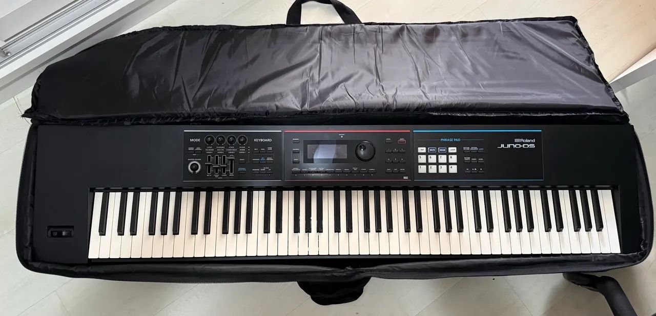 Roland Juno DS-88 + Bag - Foto 4