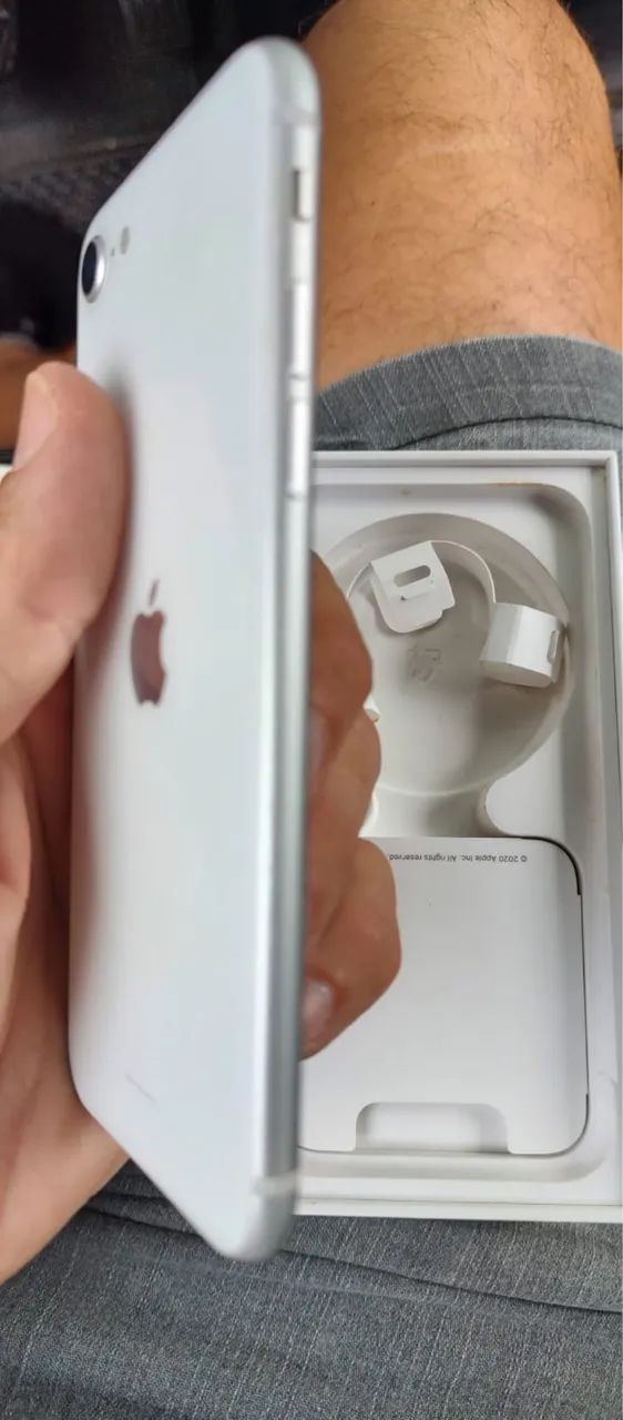 Iphone 11 128 GB e SE 2 Geração 64GB - Foto 5