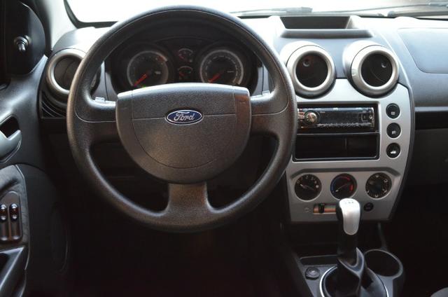 Fiesta hatch 1.6 class flex 4p manual *segundo dono*completo - Foto 11