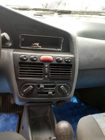 Fiat Siena 1.0 6 marchas 2000 Sucata Em Peças - Foto 8