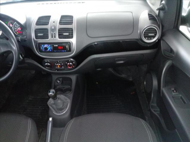 Fiat Grand Siena 1.0 Evo Flex Attractive Manual - Foto 5