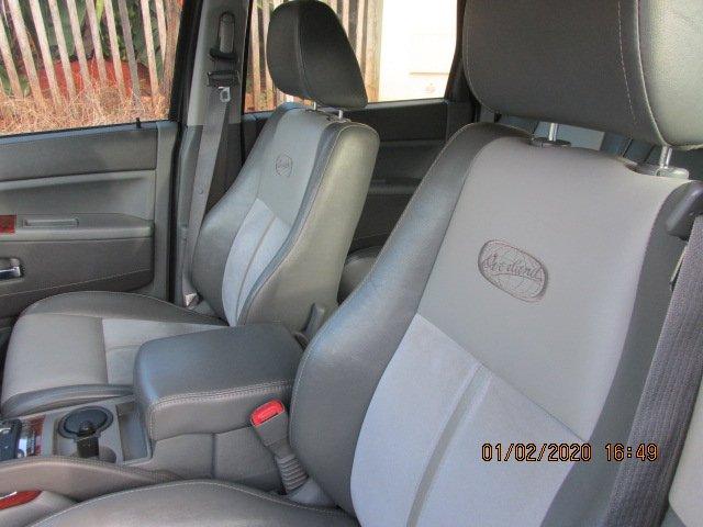 Cherokee overland 5.7 Motor Hemi V 8 - Foto 13