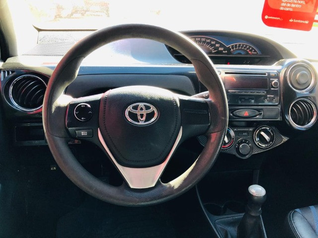 Toyota - Etios Sedan 1.5 XS Completo - Foto 3