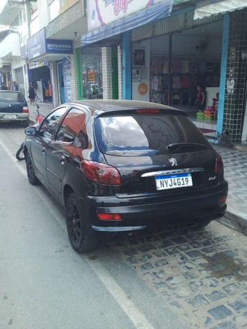 VENDO PEUGEOT 207 1.4 HIPER CONSERVADO.