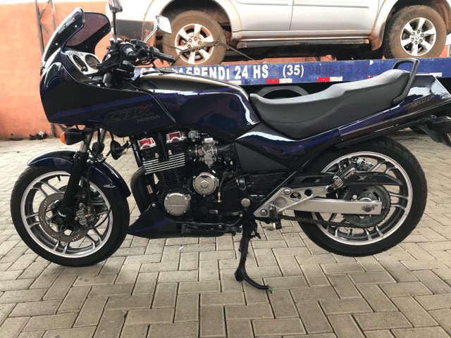 CBX750 F