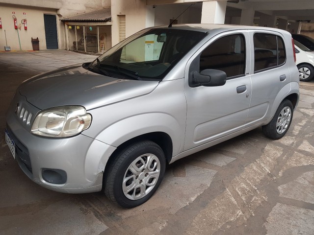 FIAT UNO CELEBRATION 1.0 COMPLETO 2013/2013