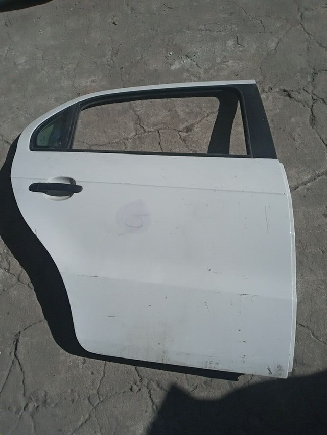 Porta traseira de gol g6 zero