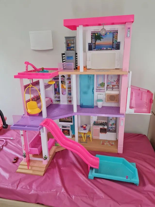 Mattel Barbie Estate - Mega Casa Dos Sonhos : : Brinquedos e  Jogos