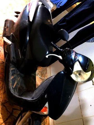 Vende- se moto Honda lead