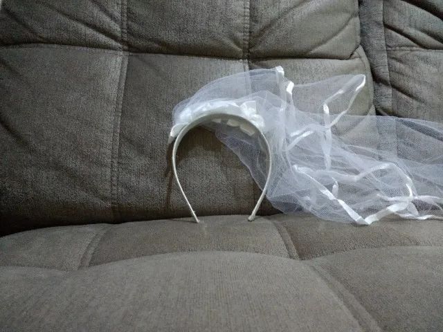 Cesta Florista, Arco Véu e Tiara de Flores - Foto 6