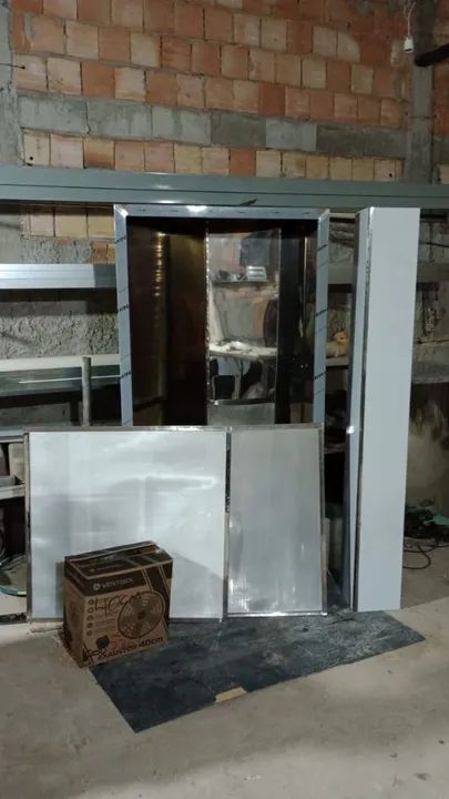 Coifas industriais em aço inox sob medida..