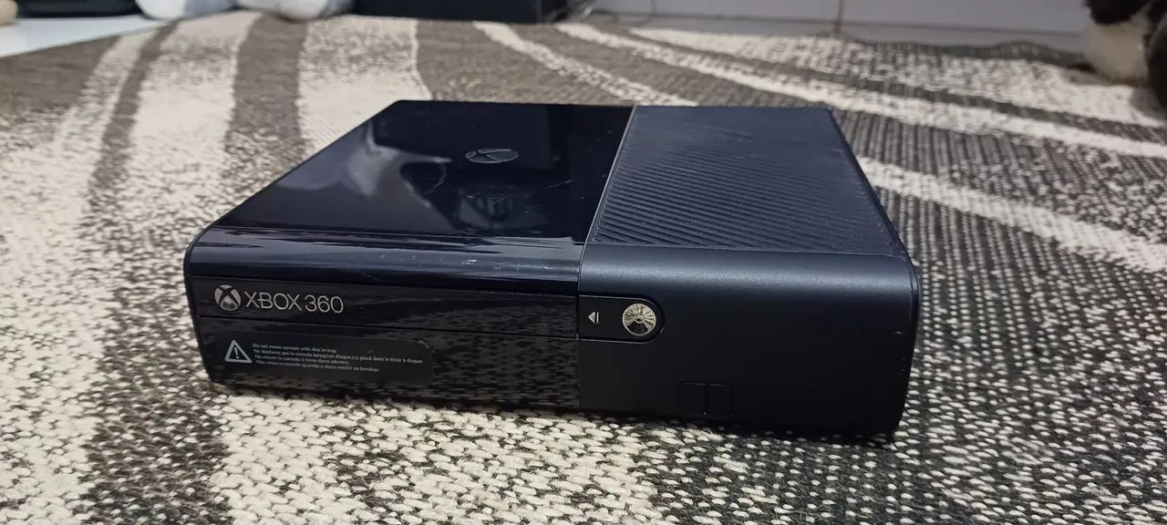 Xbox 360 Fat usado. Leia a descrição 