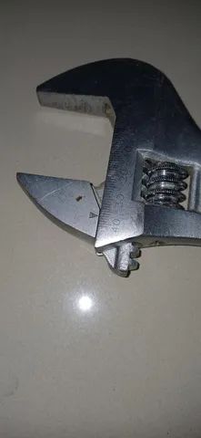 Chave inglesa grande 12" $ 50,00 - Foto 4