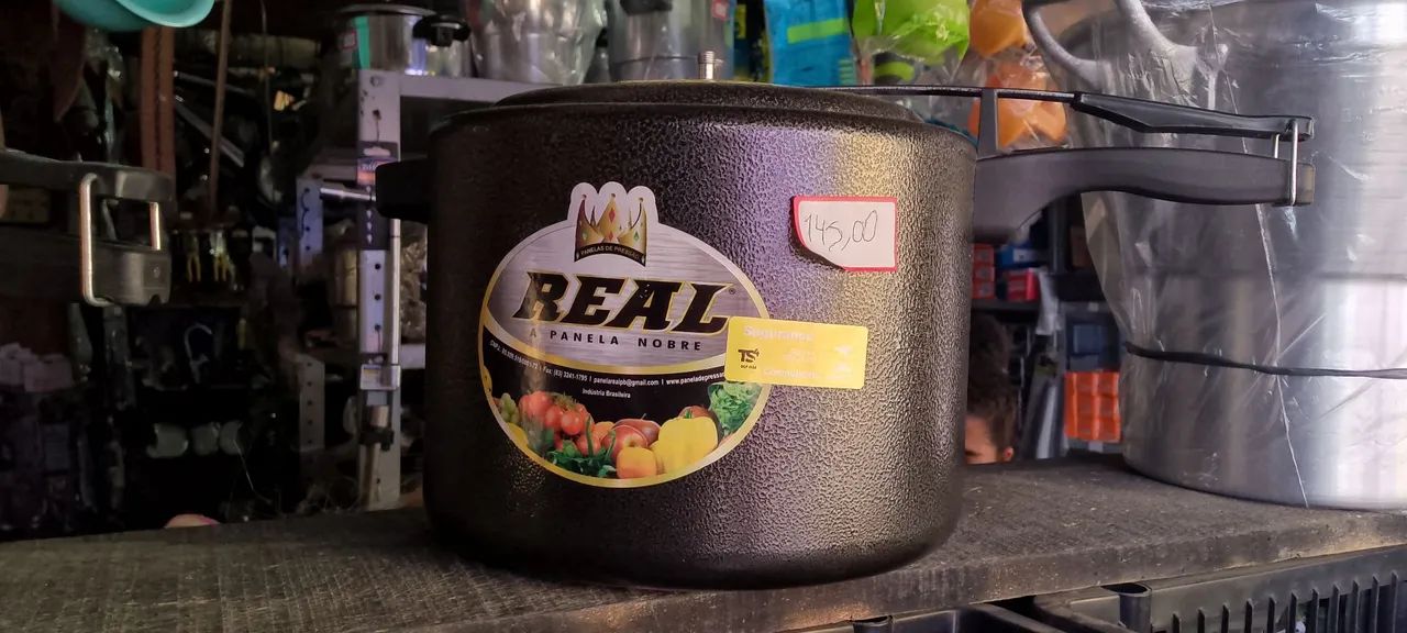 Panela de Pressão Real - 145,00