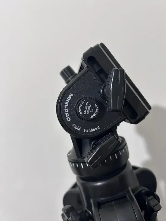 Tripé Velbon C-600 com Cabeça Hidráulica - Foto 2