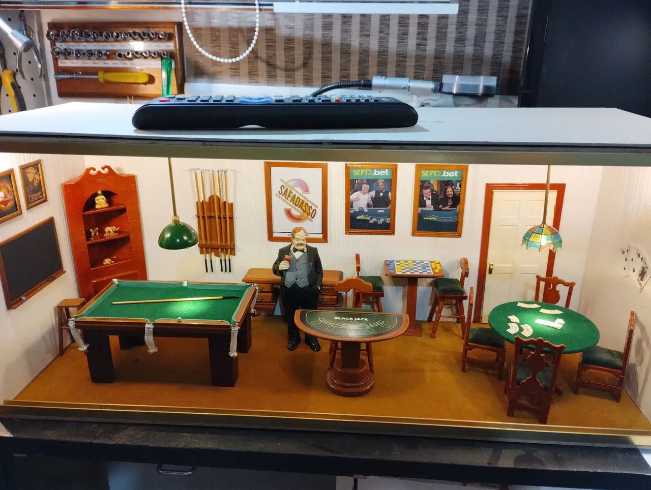 Miniatura "Salão de Jogos" para decoração com iluminação! - Foto 4