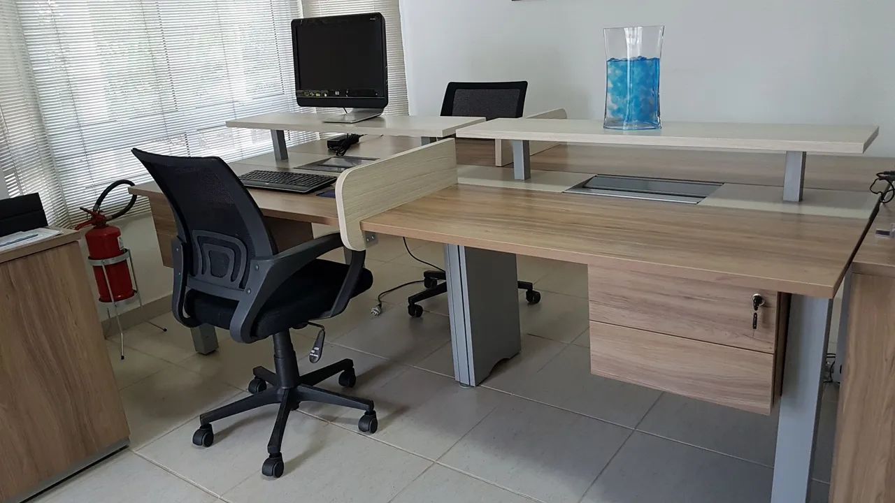Módulo de Estações de Trabalho + Mesa de Reuniões - Foto 4