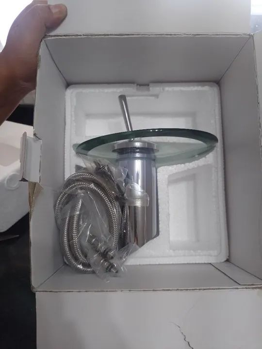 Torneira de Banheiro mono comando bica baixa kit água fria  - Foto 4