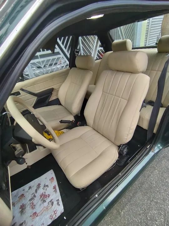 MONZA CLASSIC SL/E com suspensão a ar e interior reformado, 1990 gasolina 2.0.